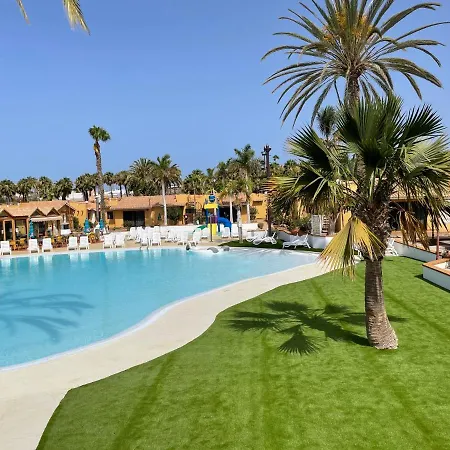 Parque Bali Con Aire Acondicionado 마스팔로마스